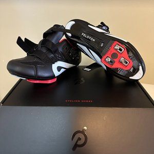 PELOTON CYCLING SHOES SIZE 40 - MEN 7 / WOMEN 9